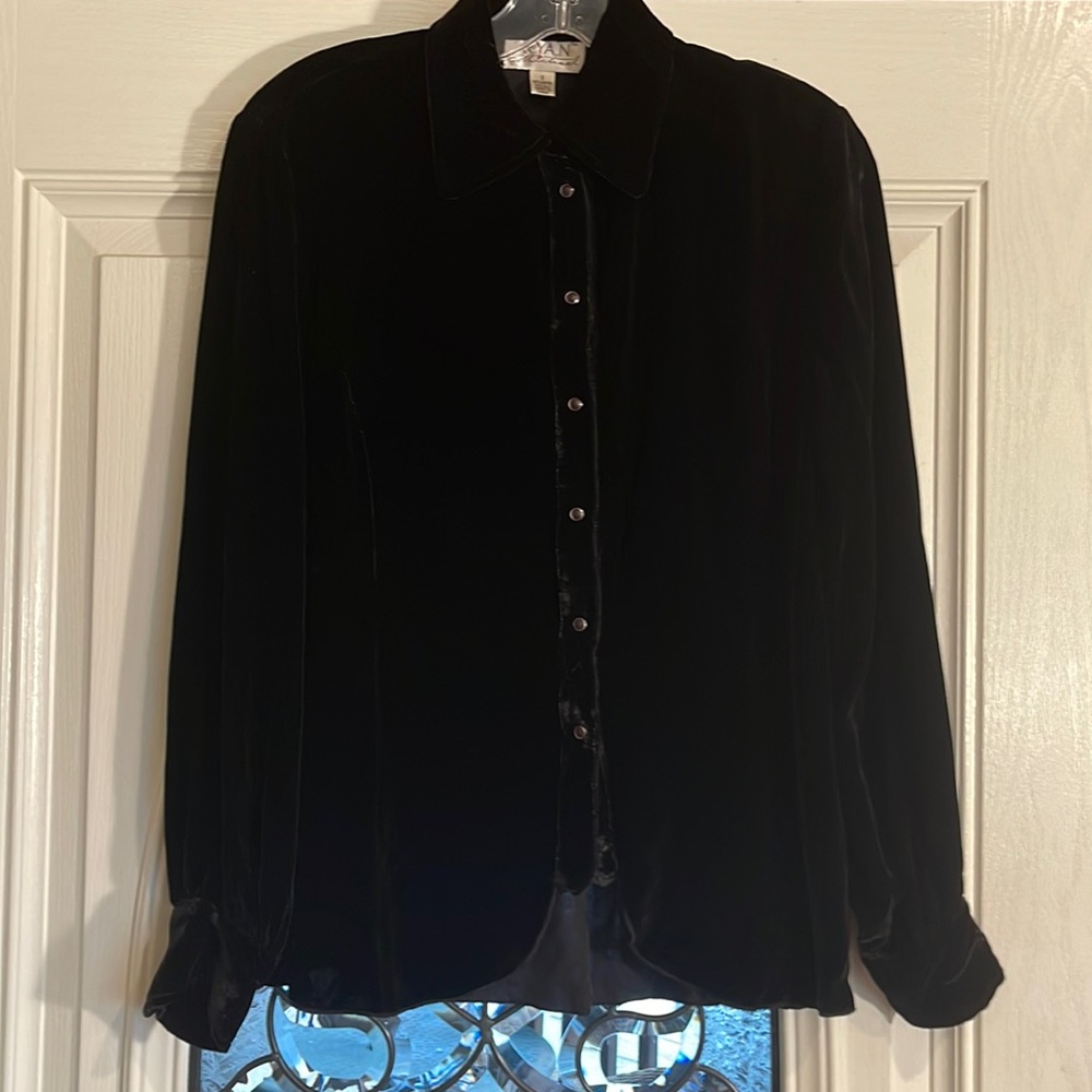 Ryan Michael Black velvet scalloped front blouse
